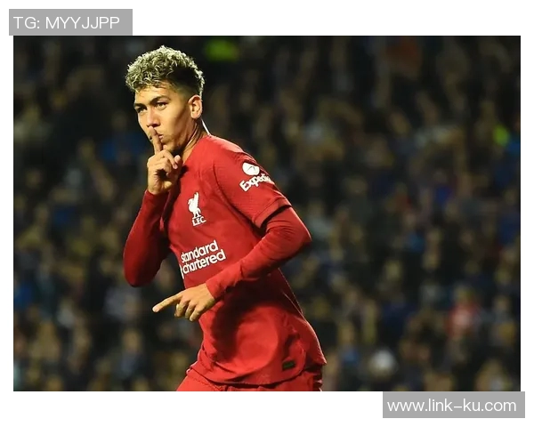 阿德里亚诺菲尔米诺正式加盟武汉三镇开启新征程