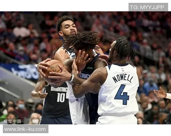 克洛尼上半场表现惊艳10投5中斩获16分2篮板2助攻1盖帽